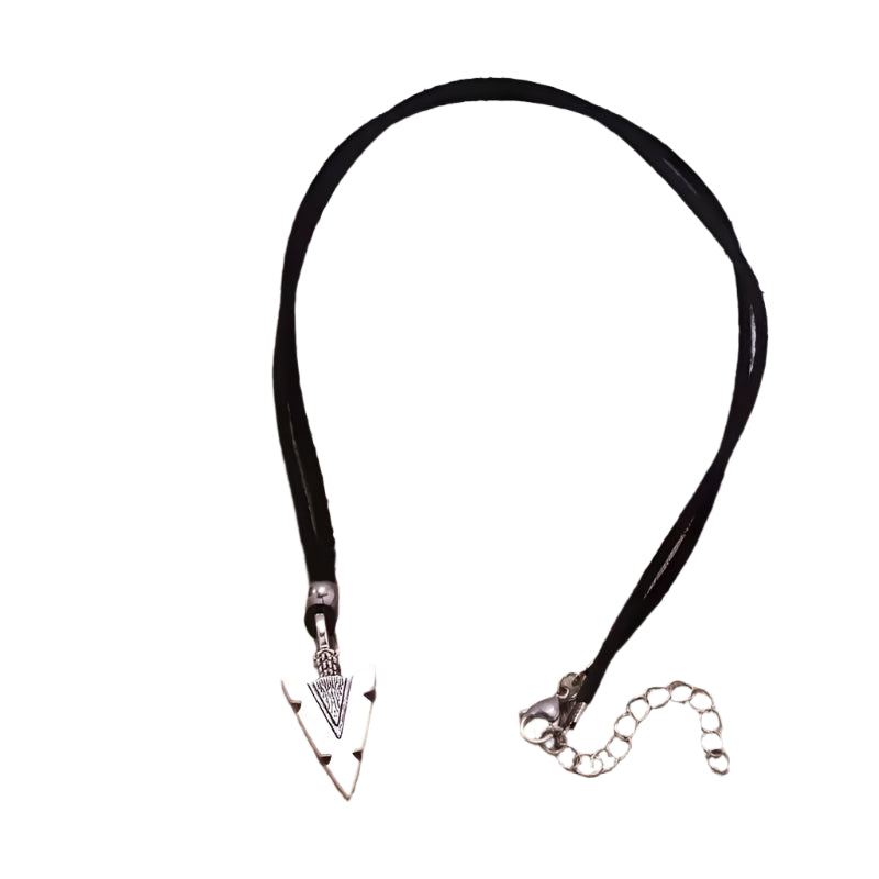 Retro Black Punk Triangle Arrow Pendant with Rope Necklace Accessories for Men N0472
